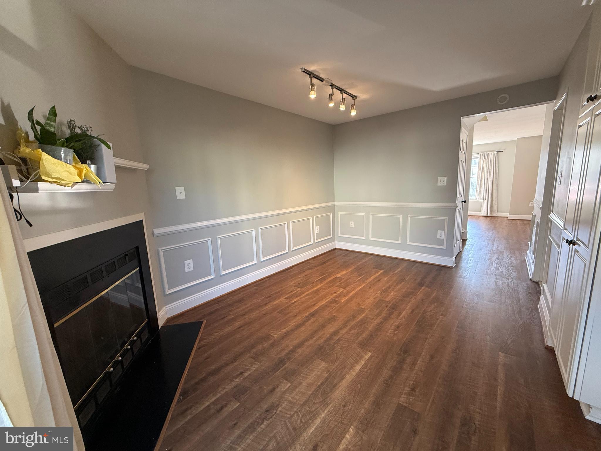 8702 VILLAGE GREEN COURT