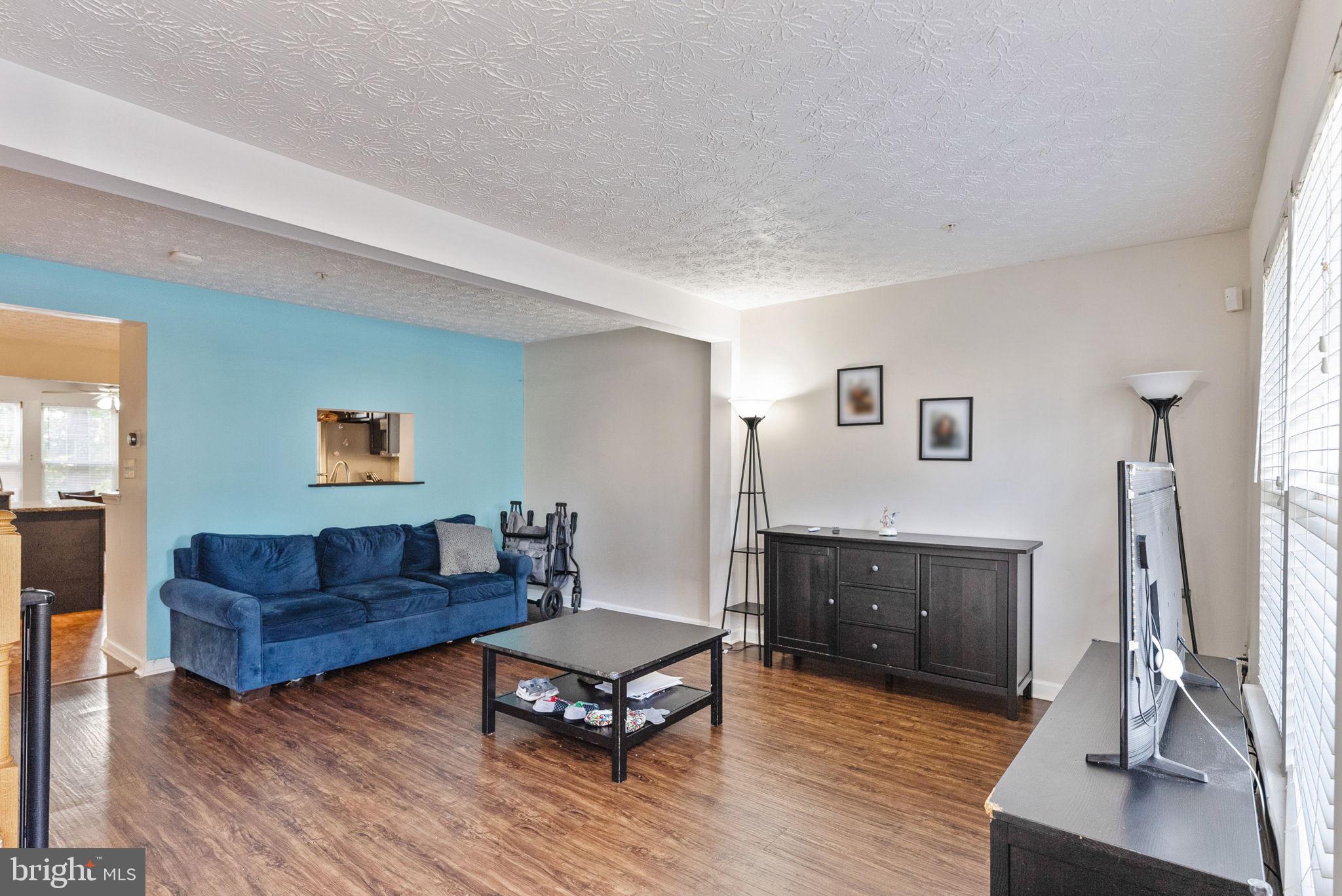 CARRIAGE PINES/LAKE VILL - Residential