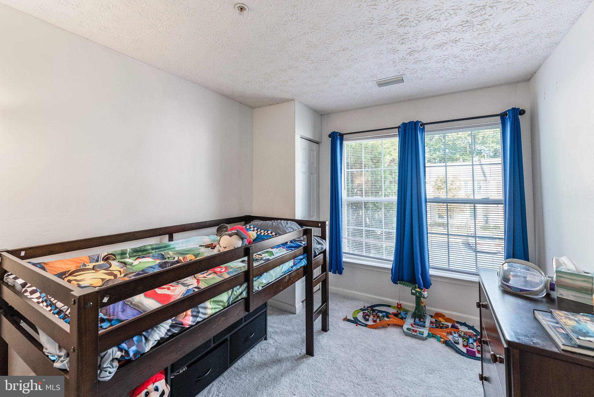 CARRIAGE PINES/LAKE VILL - Residential