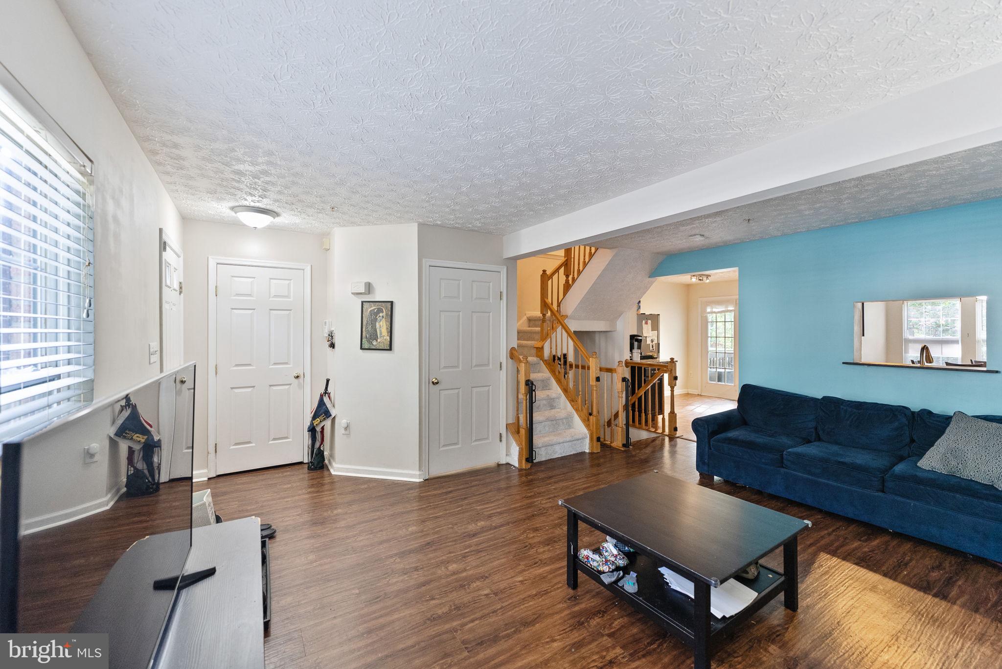 CARRIAGE PINES/LAKE VILL - Residential