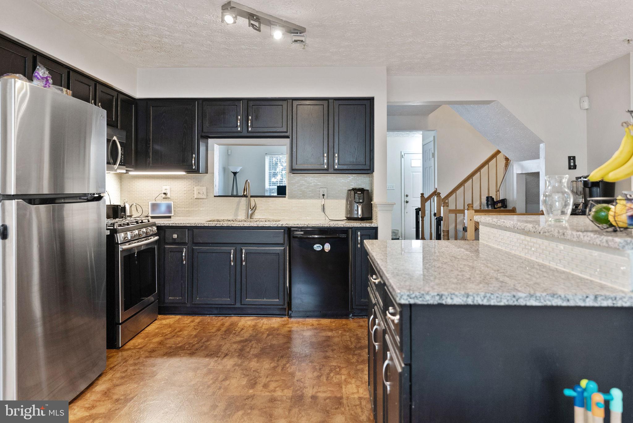 CARRIAGE PINES/LAKE VILL - Residential