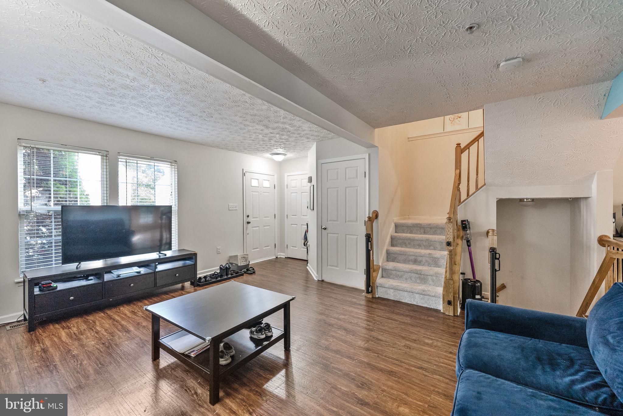 CARRIAGE PINES/LAKE VILL - Residential