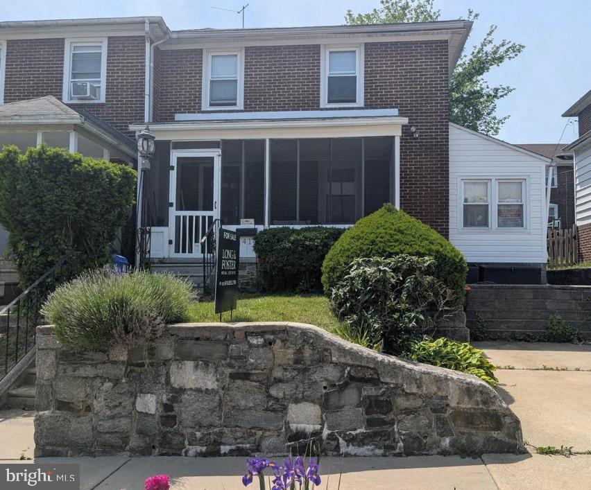 Looking for the perfect off-campus housing near Widener University? Welcome to 1414 Washington Avenue — a spacious and well-kept rental home just minutes from campus, ideal for students or anyone seeking a convenient and comfortable place to live.
This home features a bright living area, an updated kitchen with plenty of cabinet space, and generously sized bedrooms perfect for both relaxation and study. The clean, modern bathroom and private backyard offer even more space to unwind.
One of the standout features of this property is the private driveway, providing hassle-free off-street parking — a rare find in the area!
Located in a quiet residential neighborhood with easy access to public transportation, local shops, and major highways, this home blends comfort, privacy, and convenience — all within walking distance or a quick drive to Widener’s campus.