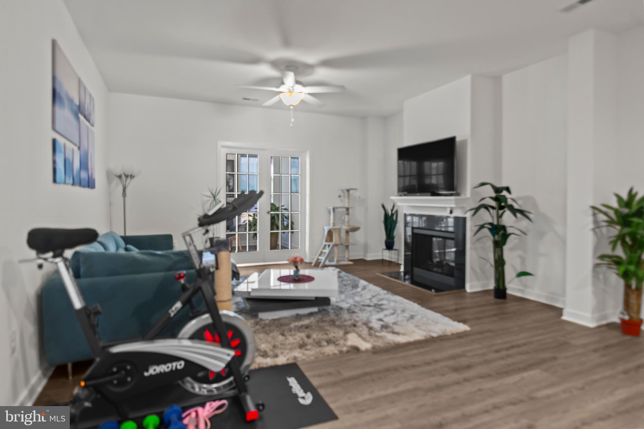 HAWTHORNE GREENE - Residential