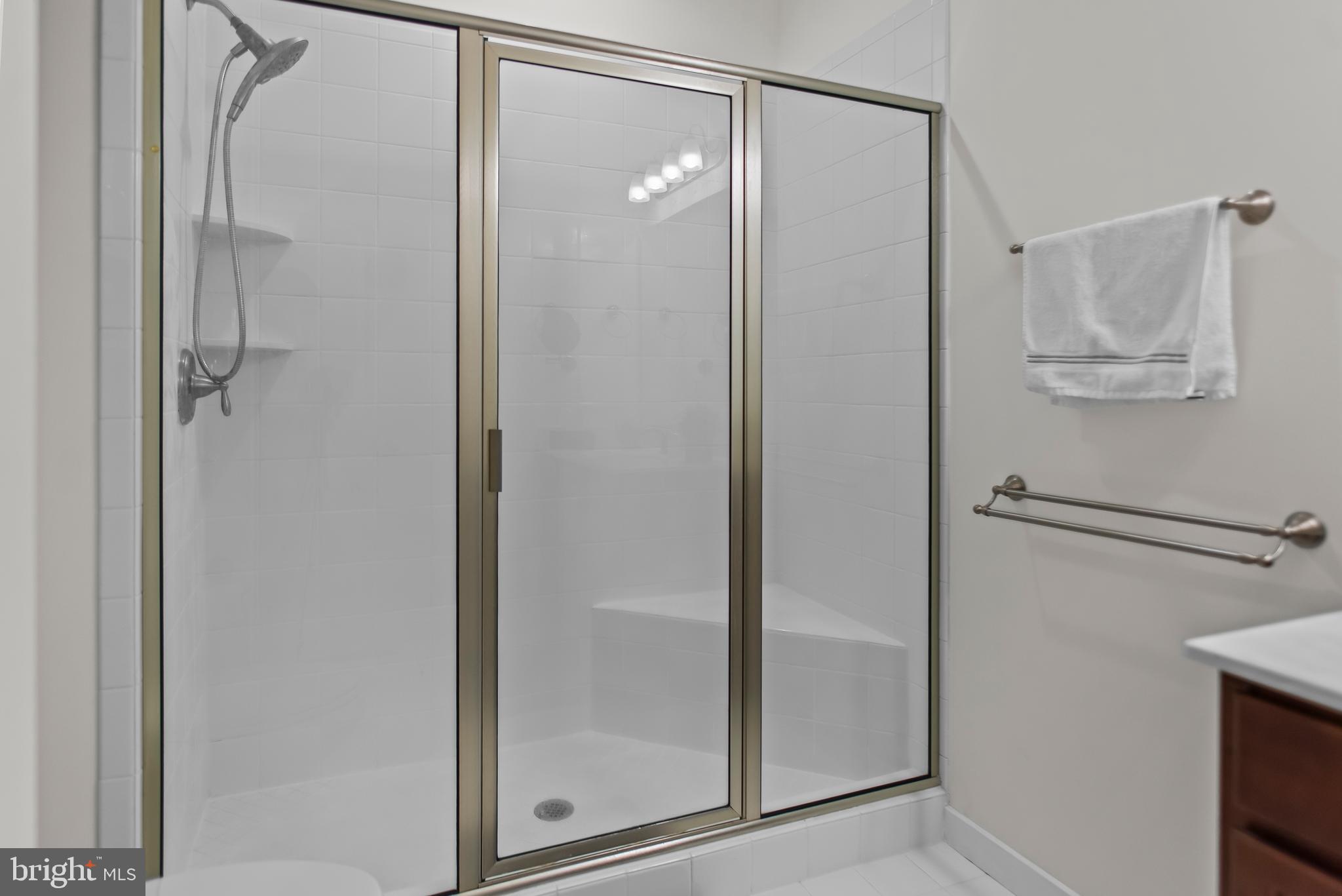 HAWTHORNE GREENE - Residential