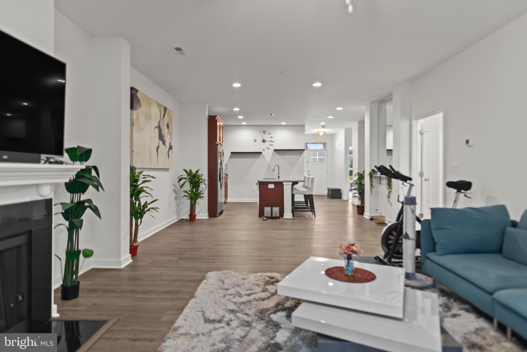 HAWTHORNE GREENE - Residential