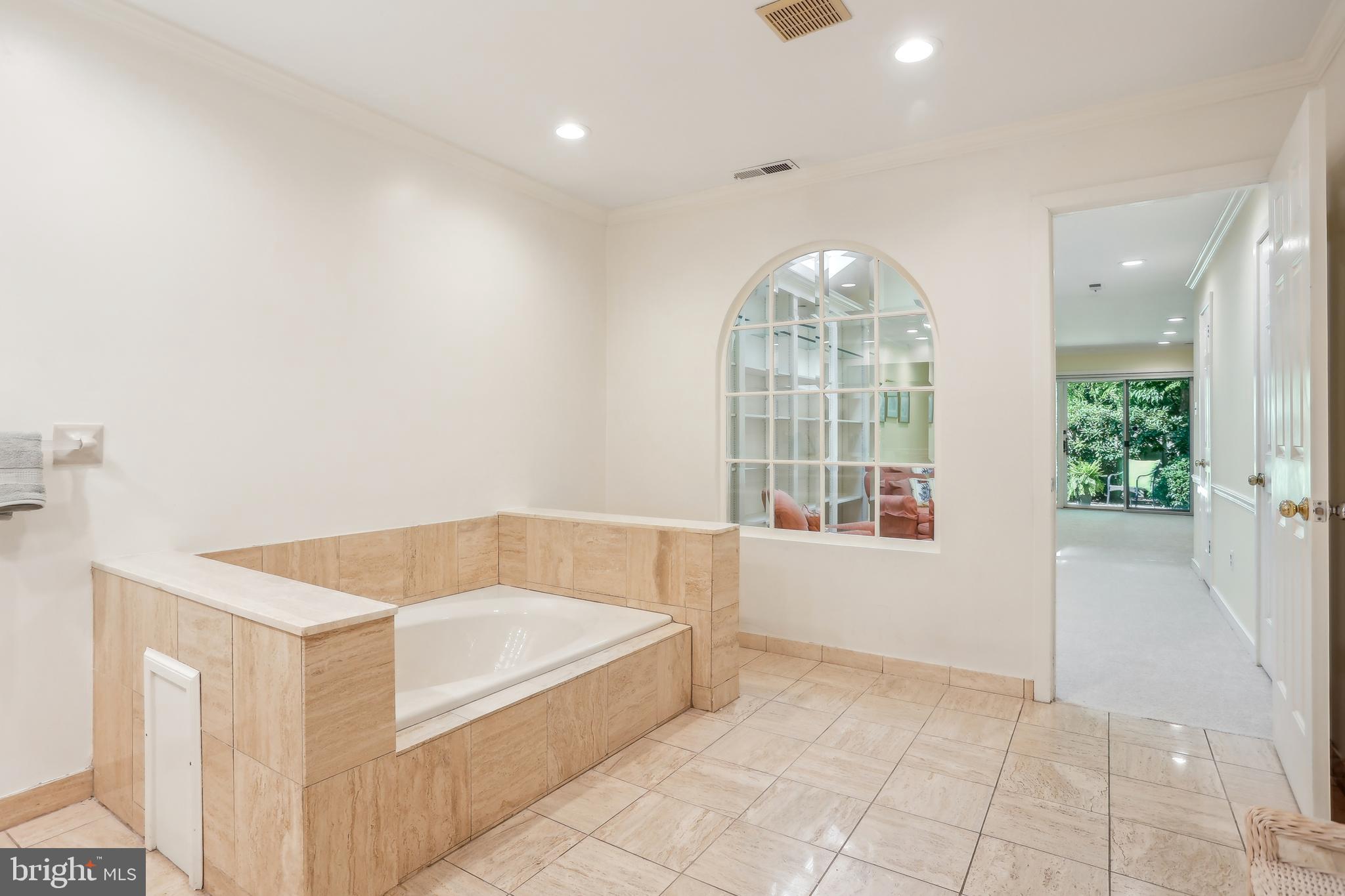 HERMITAGE - Residential