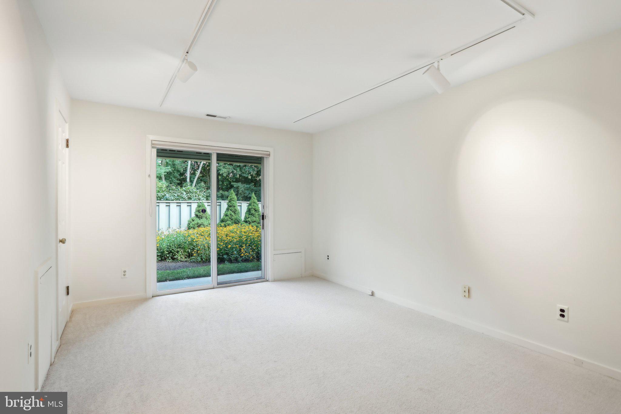 HERMITAGE - Residential