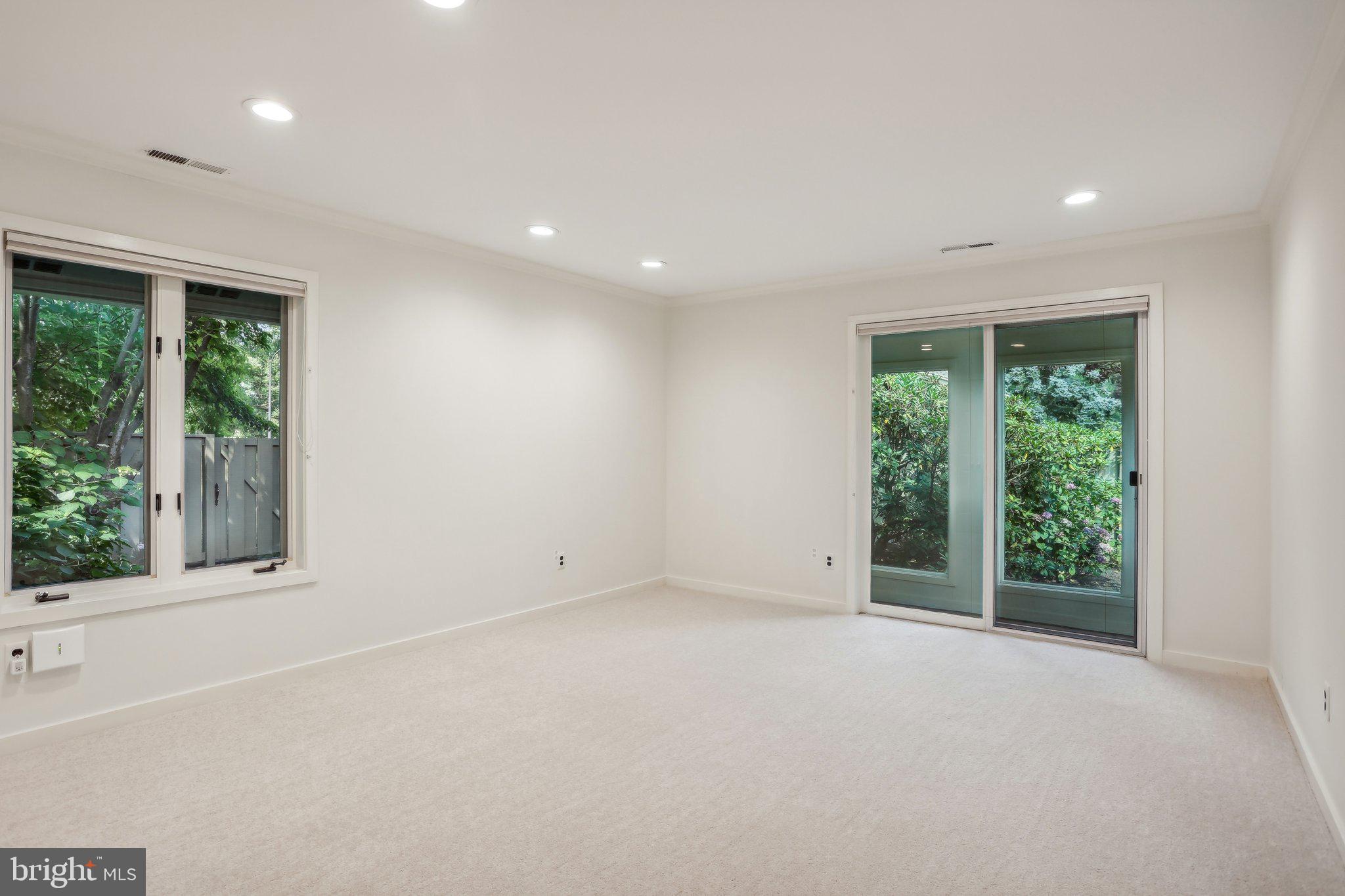 HERMITAGE - Residential