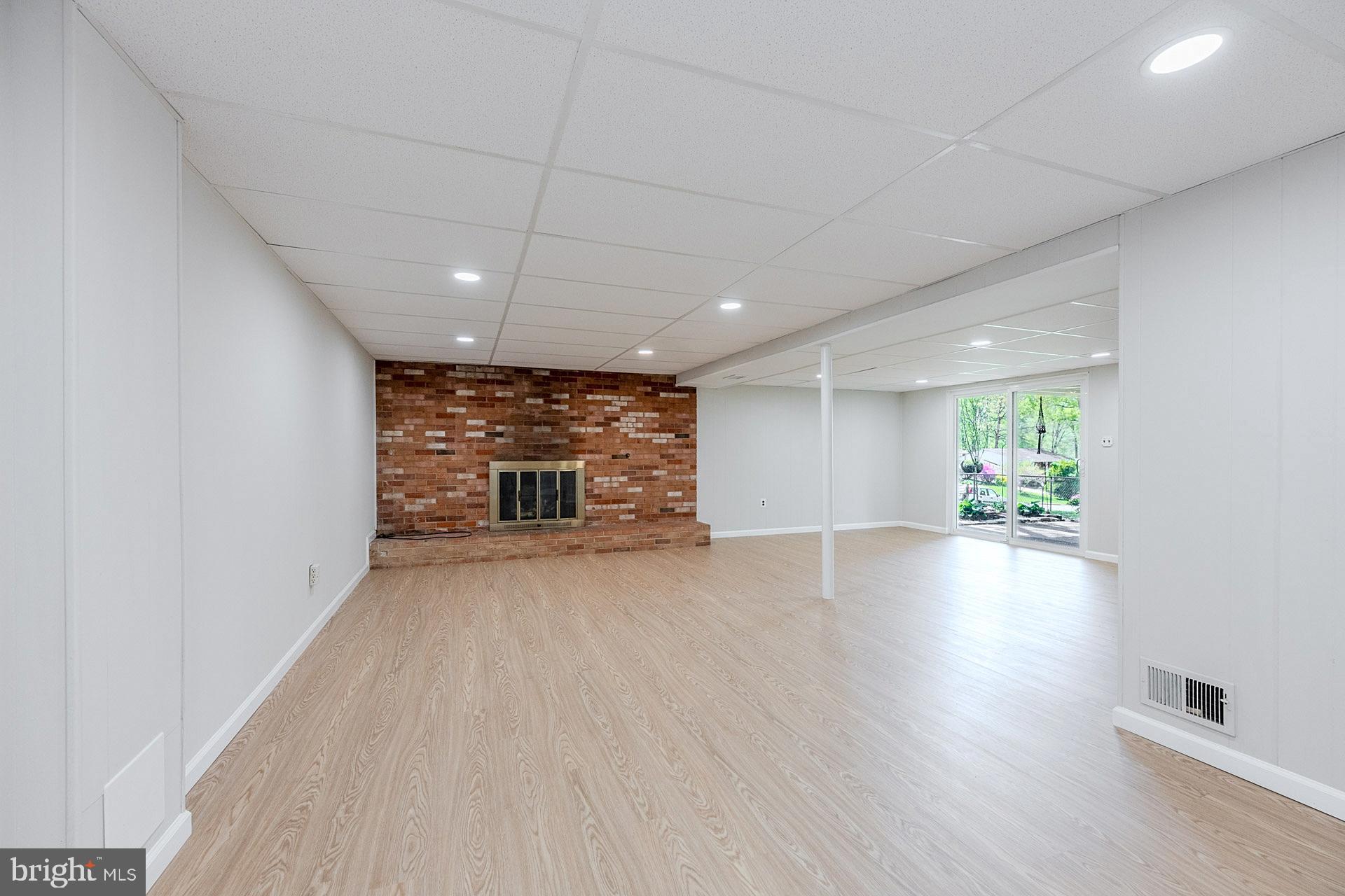 ROLLING VALLEY - Residential