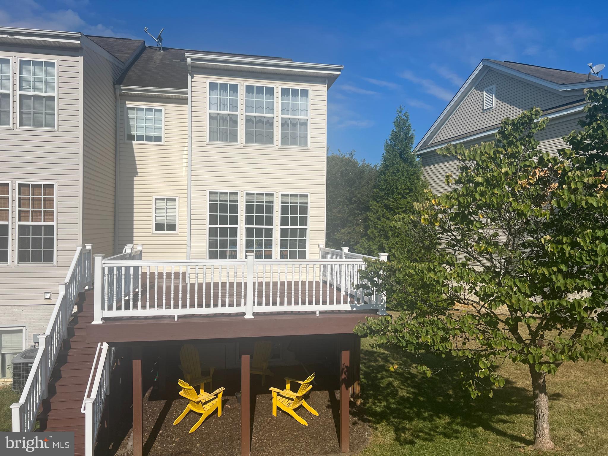 COLONIAL HILLS - Residential