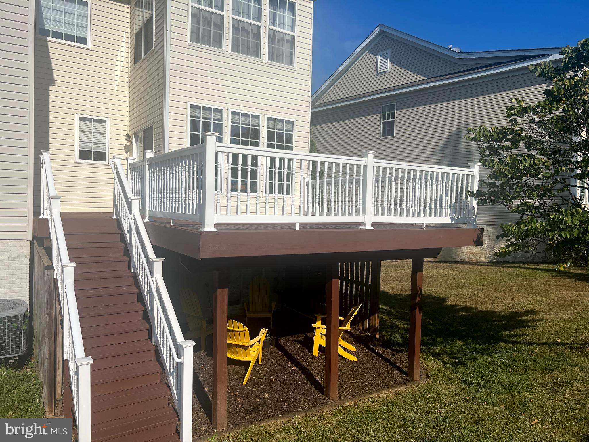 COLONIAL HILLS - Residential