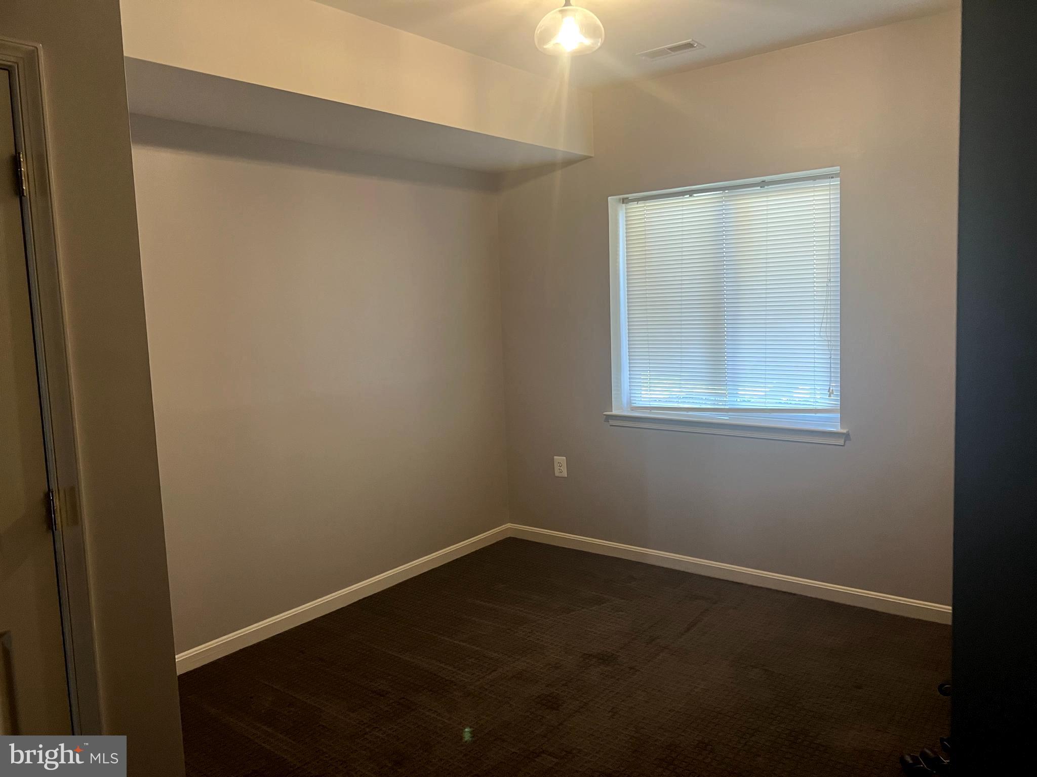 COLONIAL HILLS - Residential