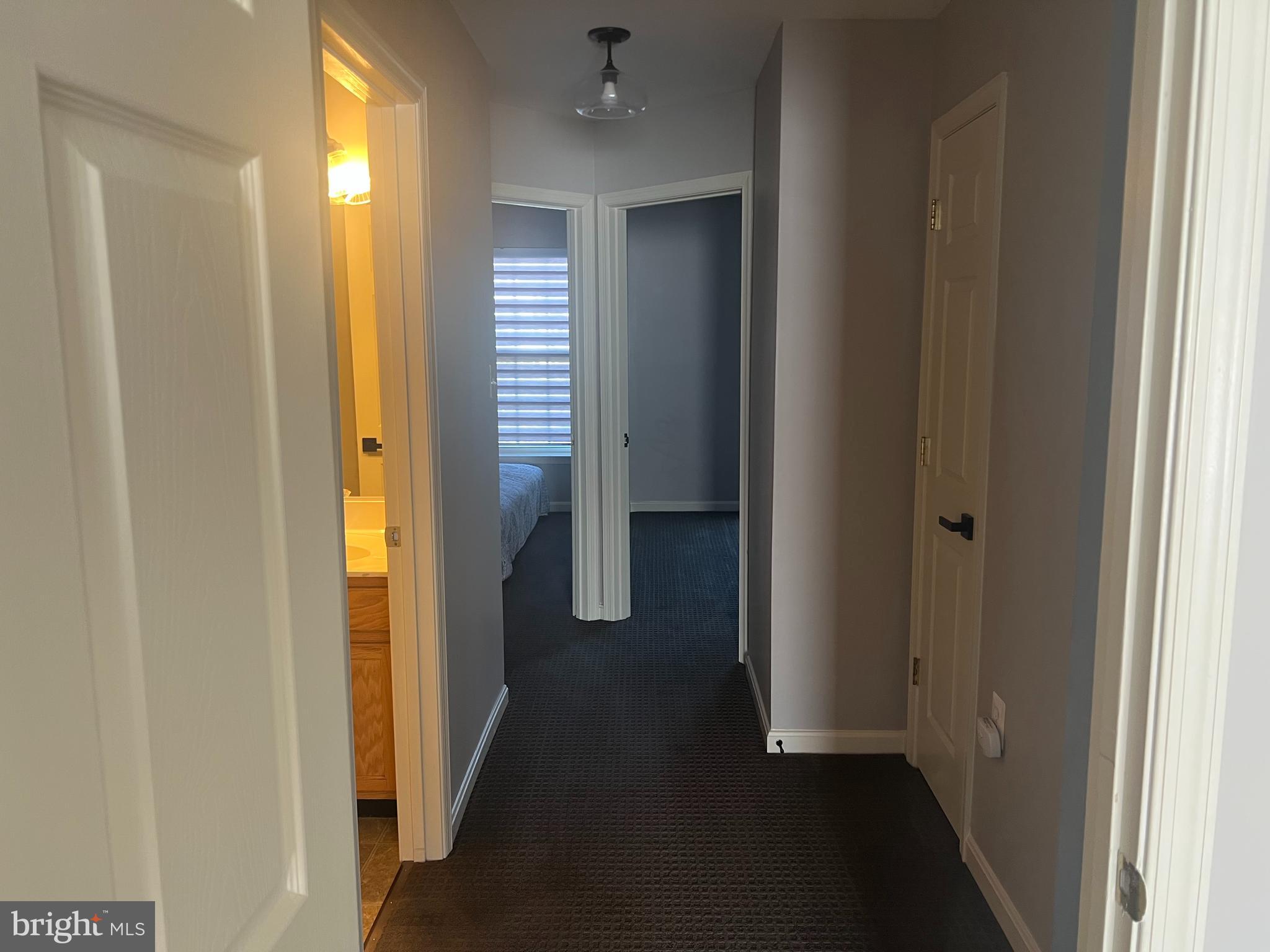 COLONIAL HILLS - Residential