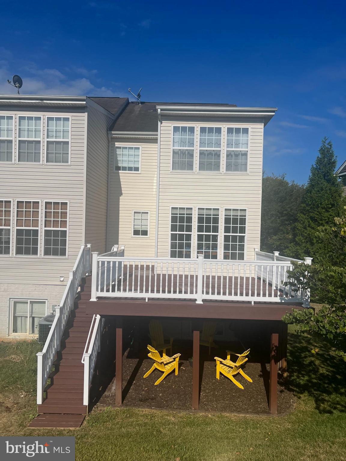 COLONIAL HILLS - Residential