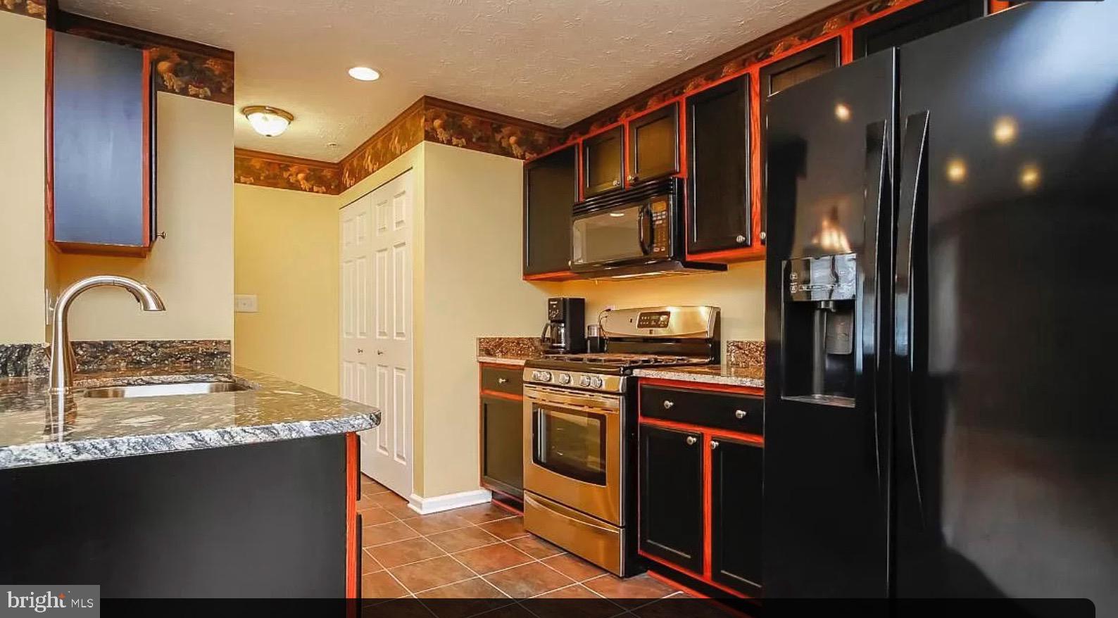 PINEY ORCHARD - Residential