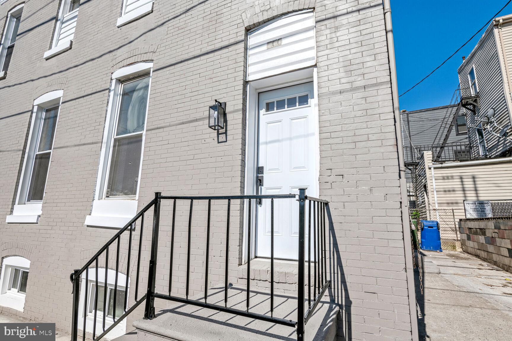BREWERS HILL - Residential Lease