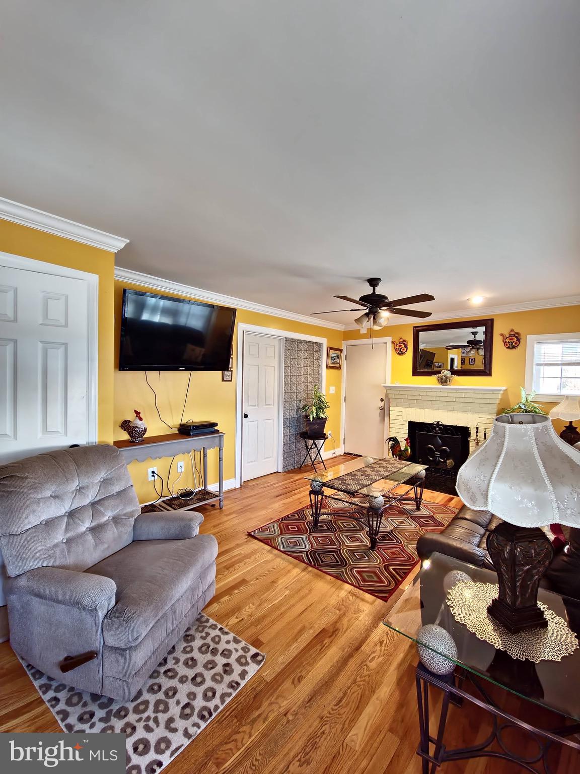 FOXHILLS - Residential