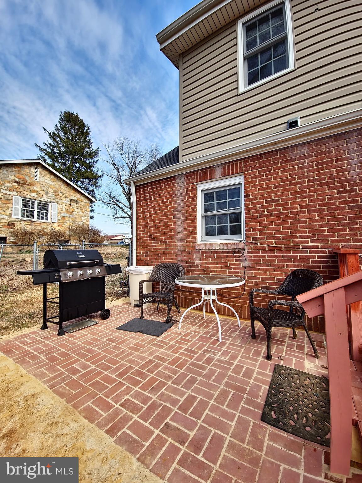 FOXHILLS - Residential