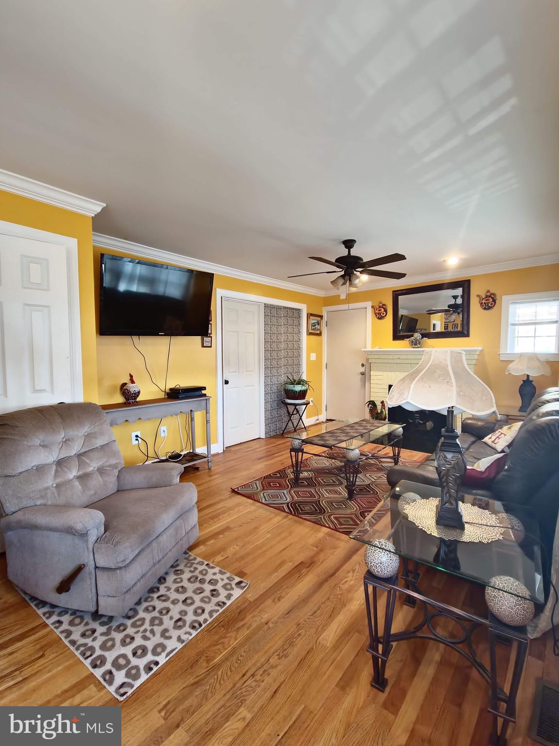 FOXHILLS - Residential