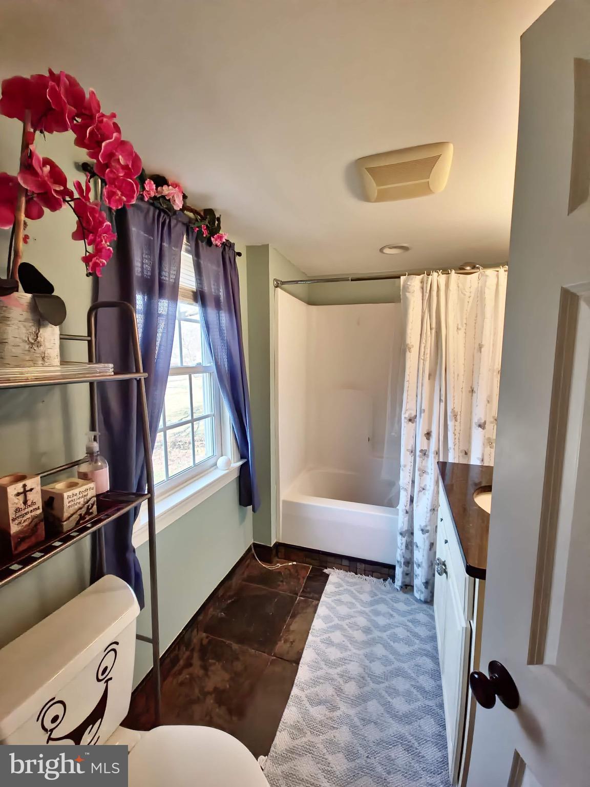 FOXHILLS - Residential