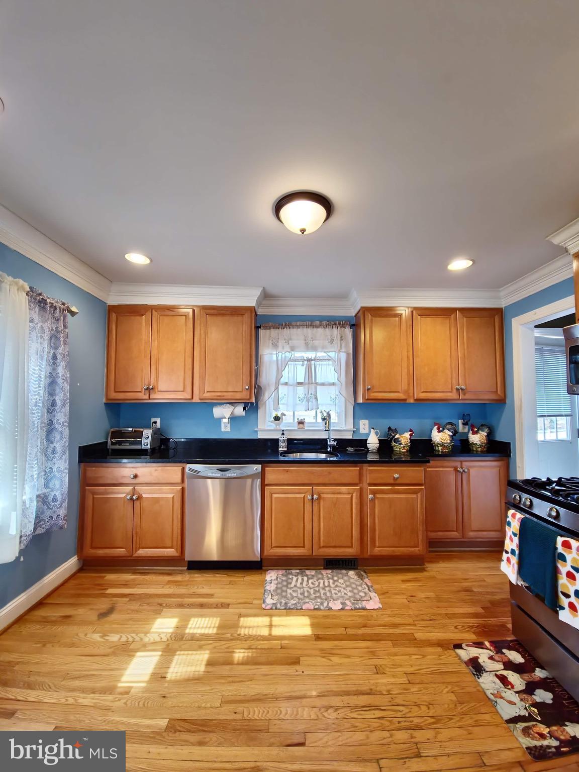 FOXHILLS - Residential