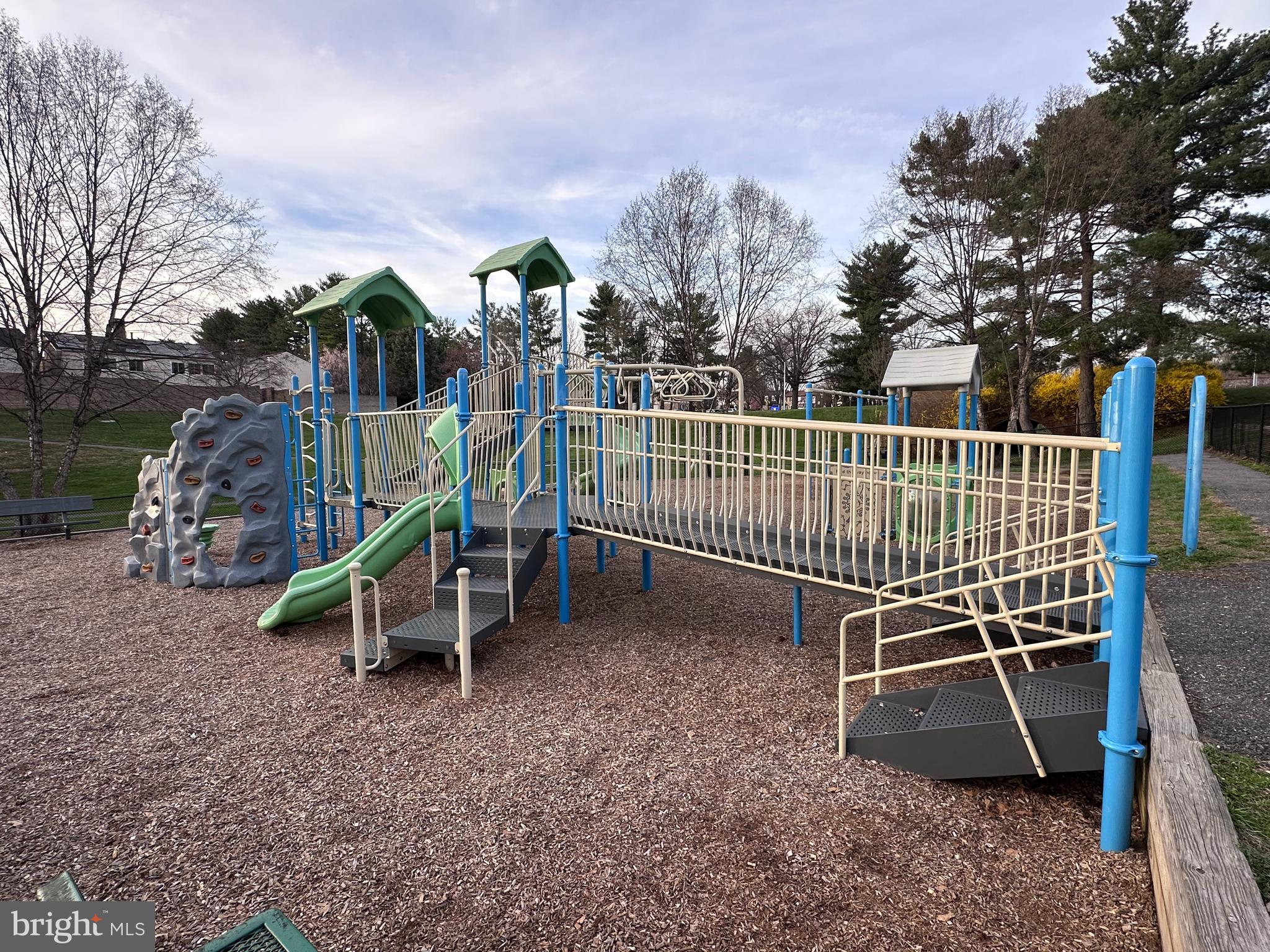 MARYLAND PLACE - Residential