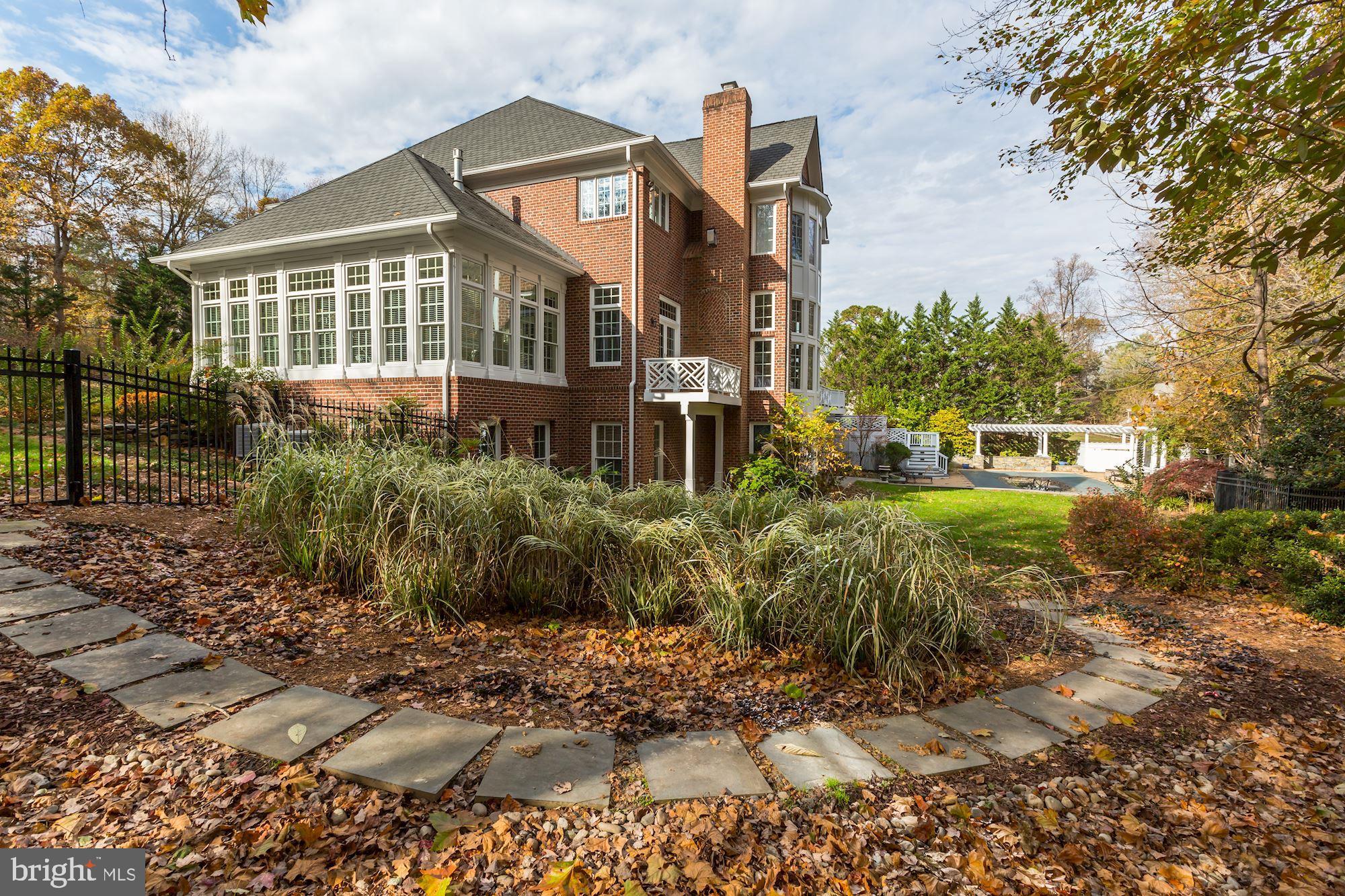 LEIGH MILL ESTATES - Residential