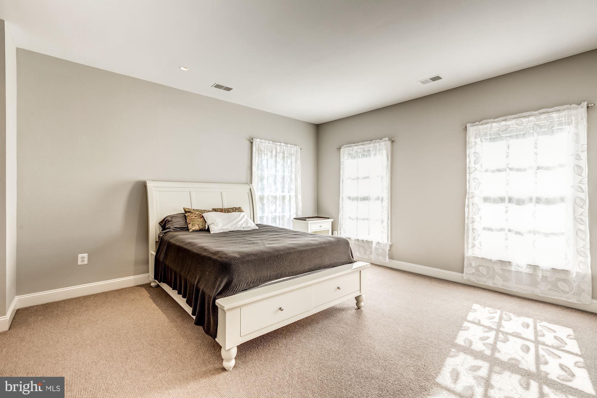 LEIGH MILL ESTATES - Residential