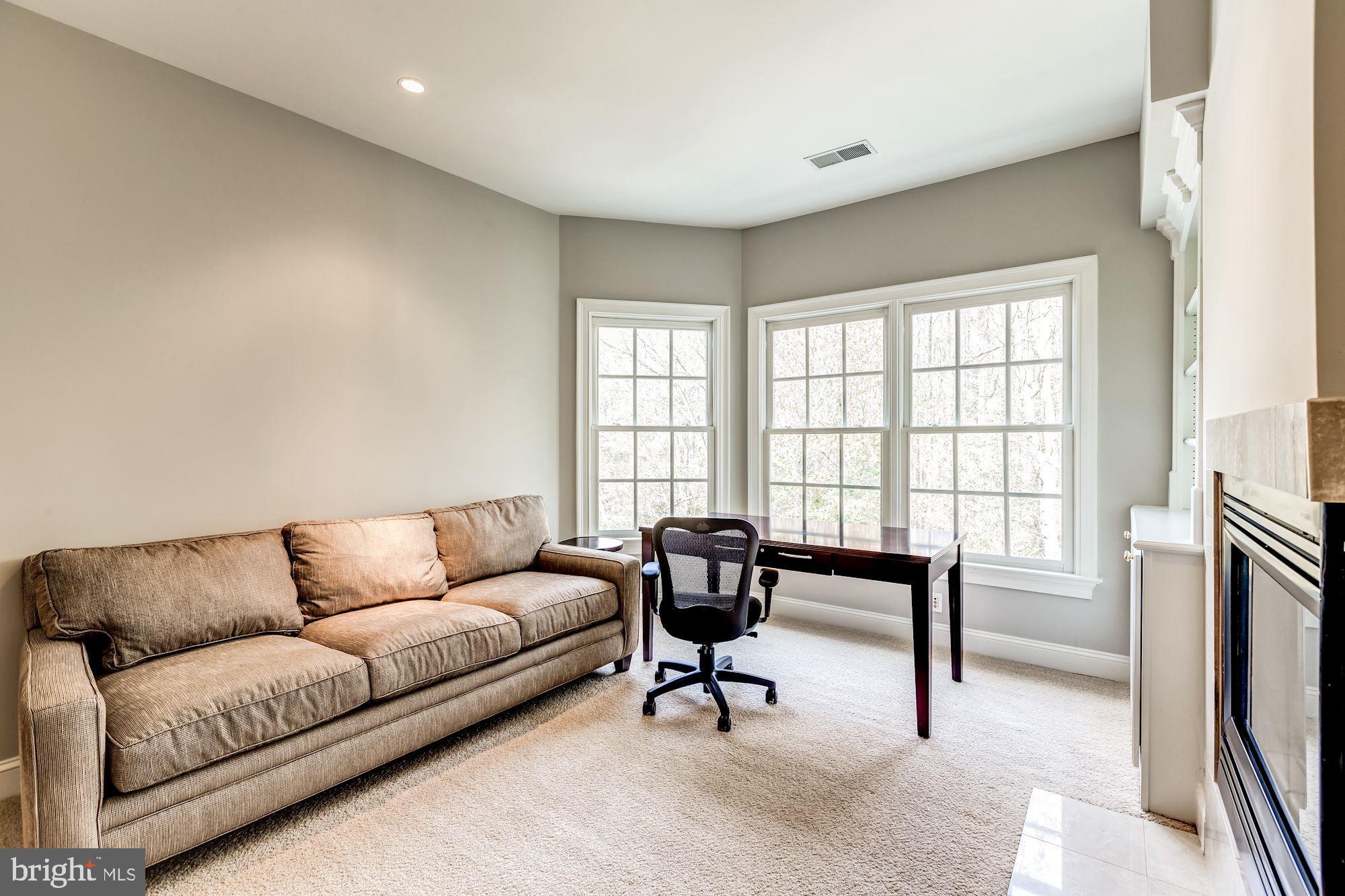 LEIGH MILL ESTATES - Residential