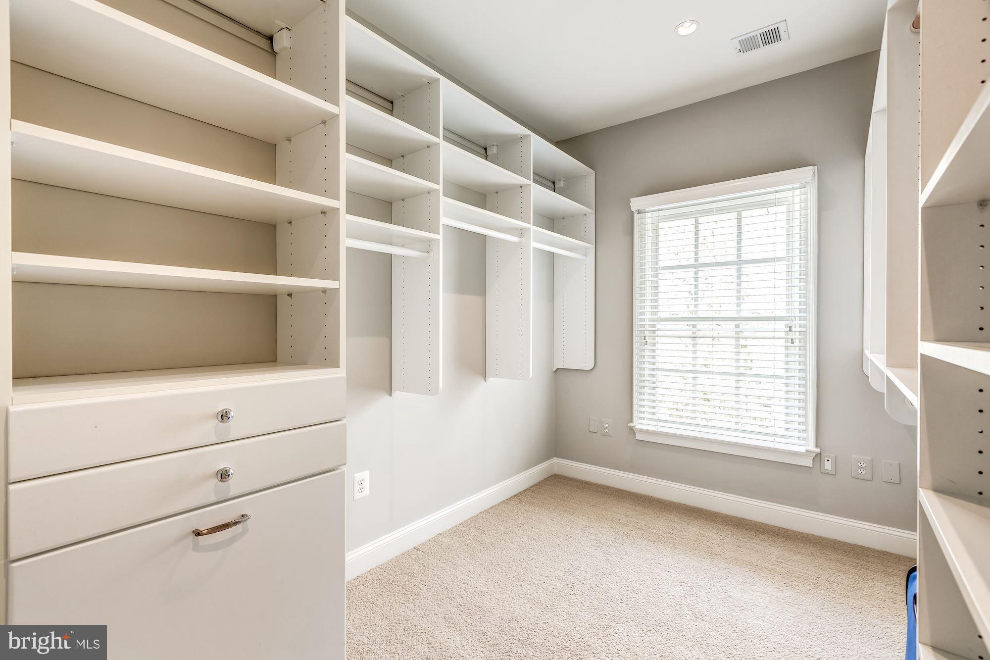 LEIGH MILL ESTATES - Residential