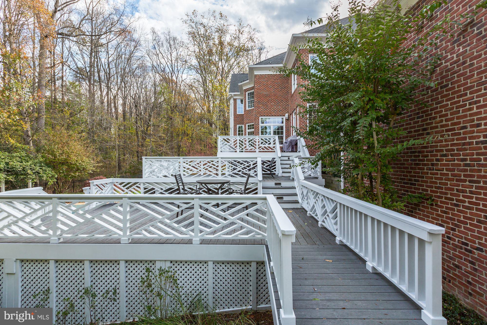 LEIGH MILL ESTATES - Residential