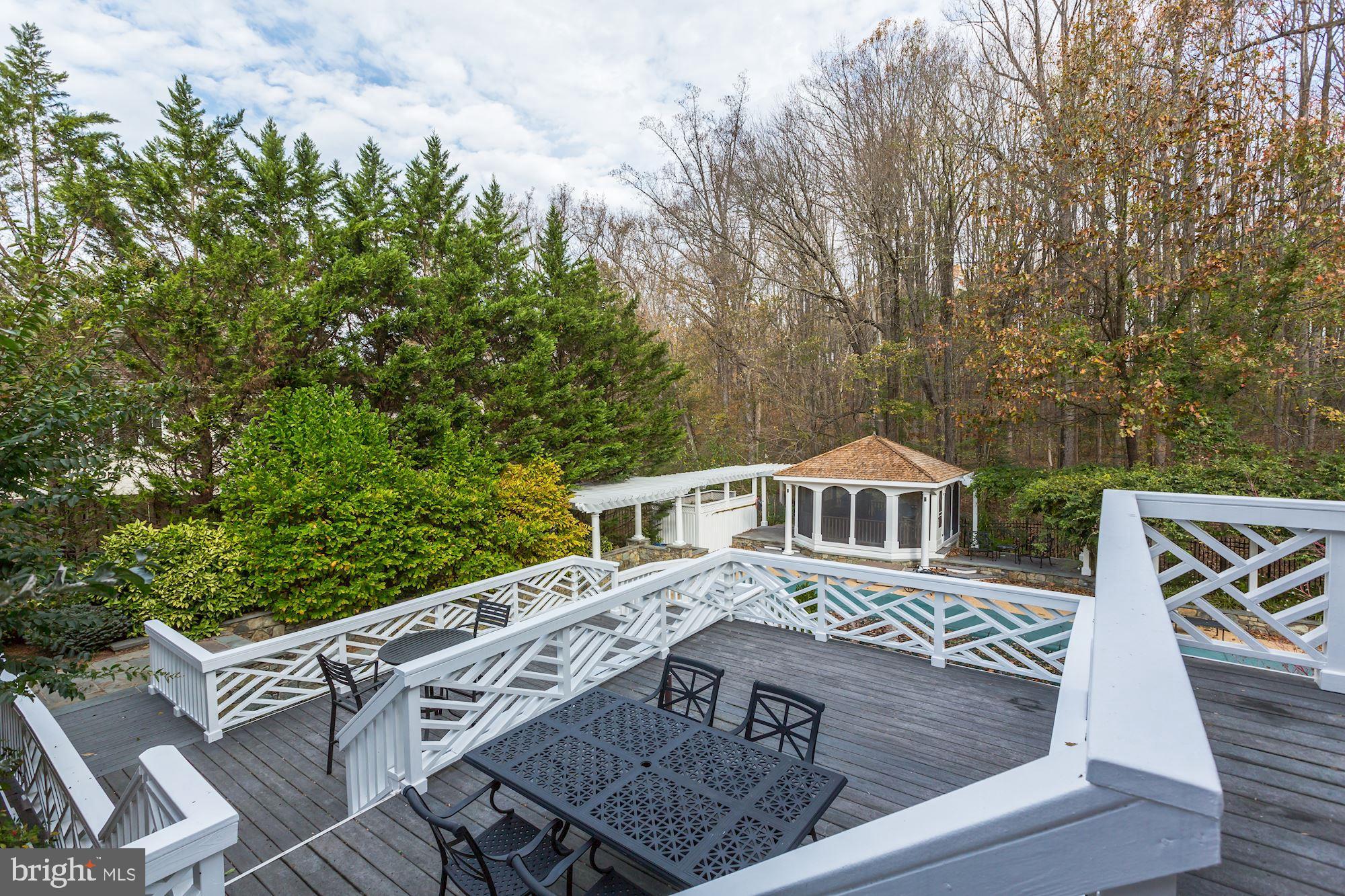 LEIGH MILL ESTATES - Residential