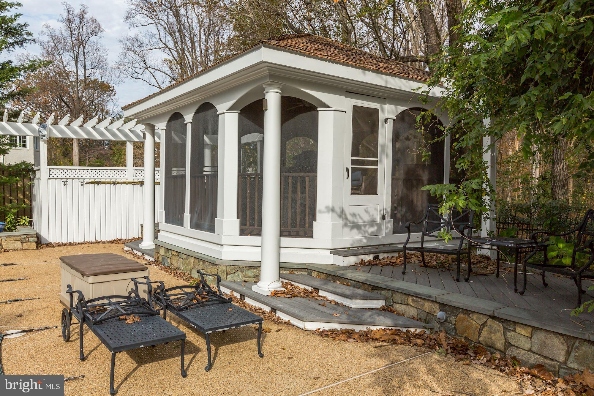 LEIGH MILL ESTATES - Residential