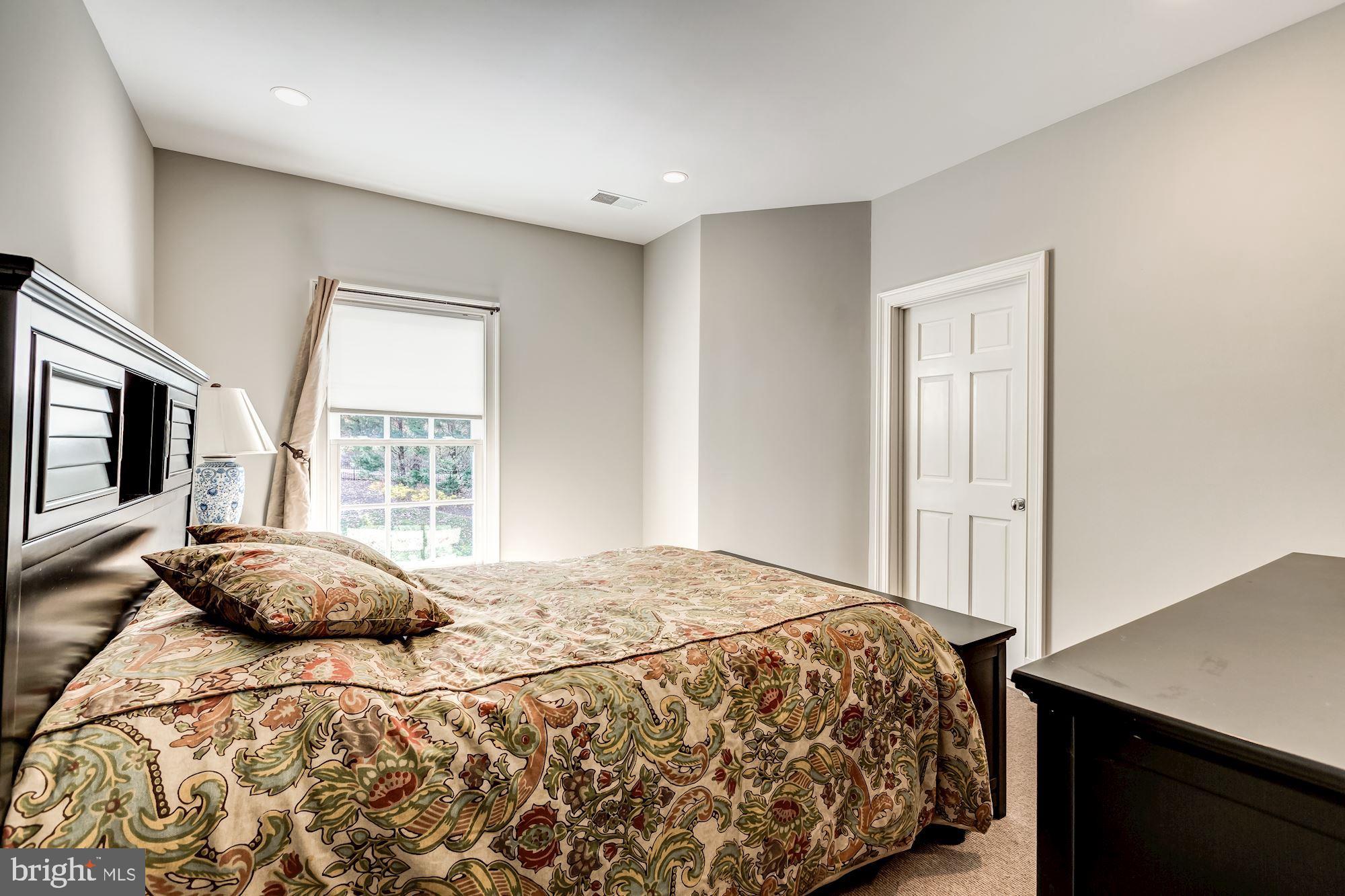 LEIGH MILL ESTATES - Residential