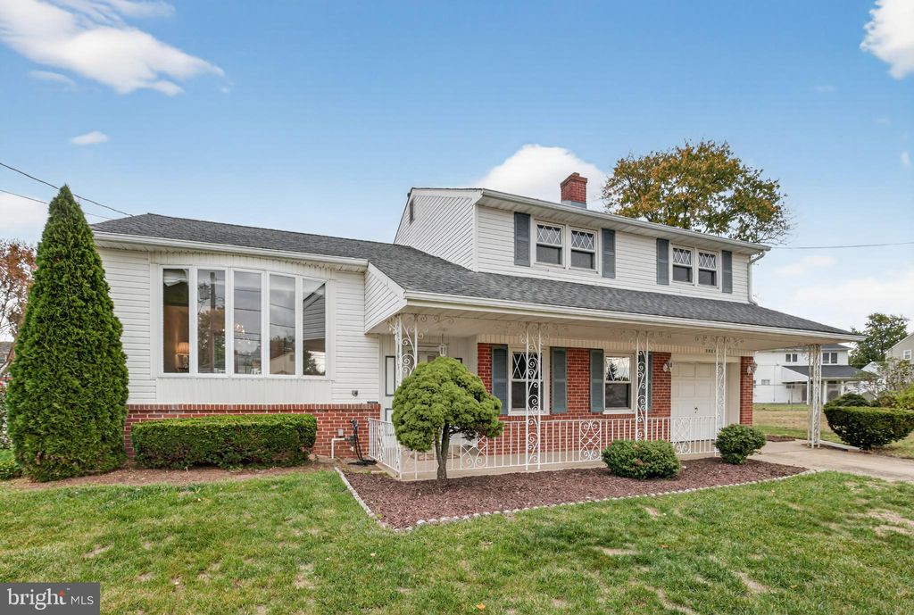 Photo of 1307 Hammond Road, BURLINGTON TOWNSHIP, NJ 08016 (MLS # NJBL2098220)