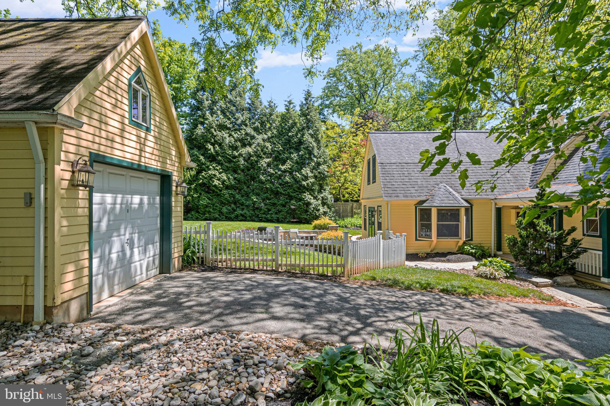 STRAFFORD VILLAGE - Residential