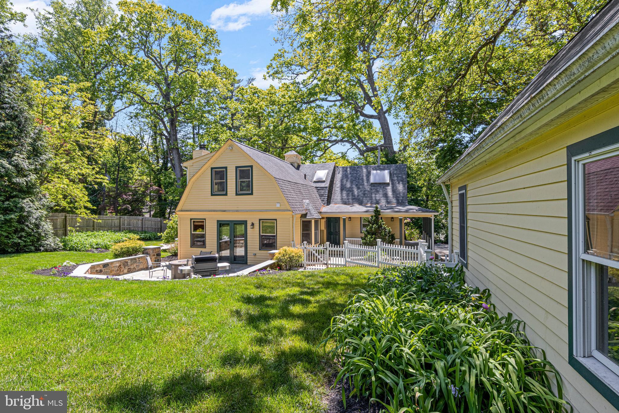 STRAFFORD VILLAGE - Residential