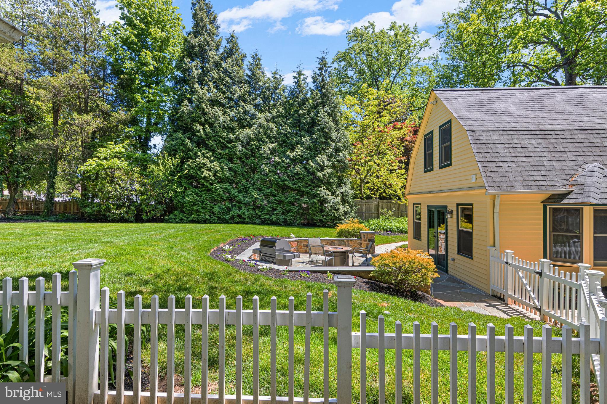 STRAFFORD VILLAGE - Residential