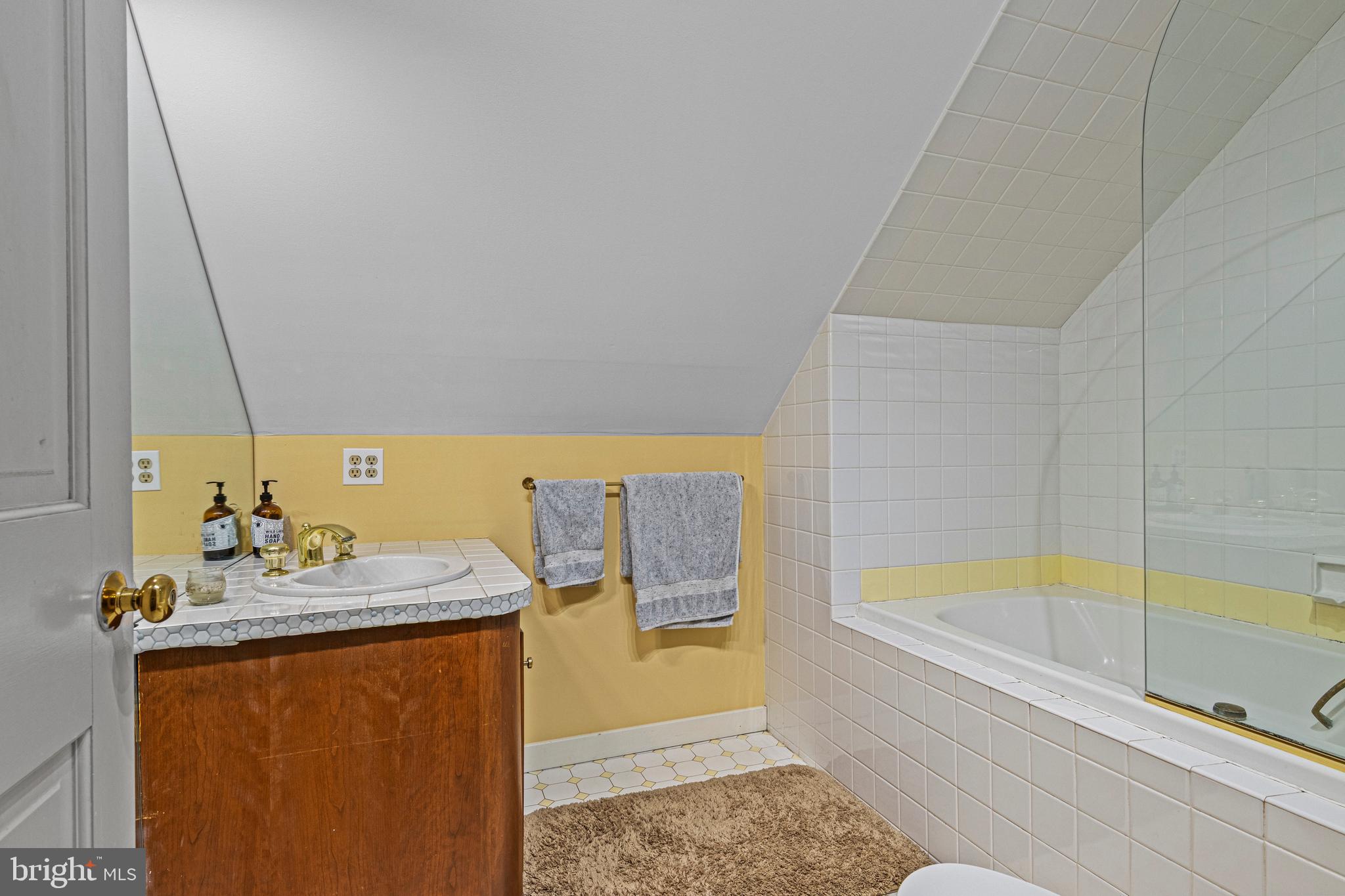 STRAFFORD VILLAGE - Residential