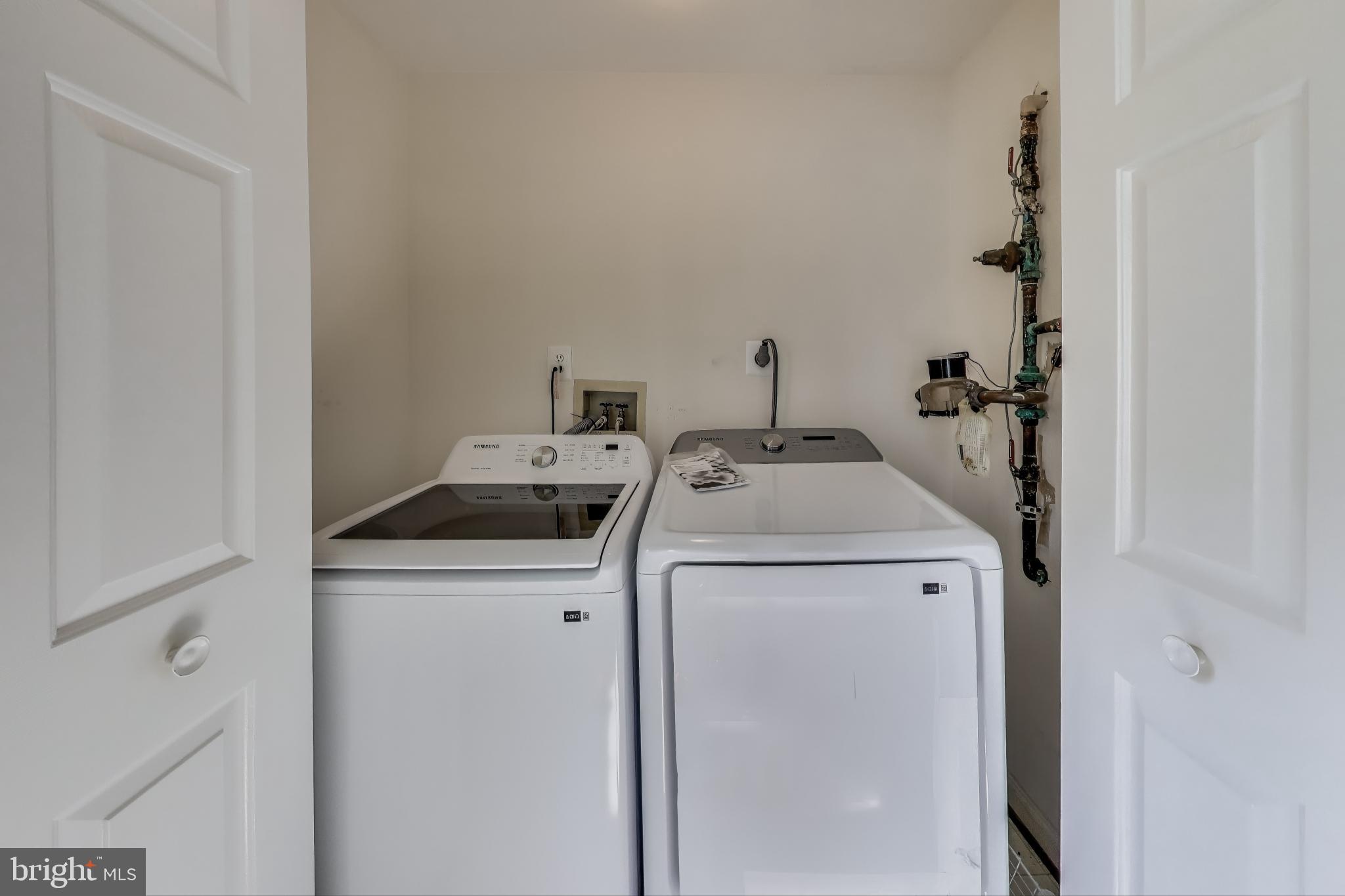 POTOMAC GLEN - Residential Lease