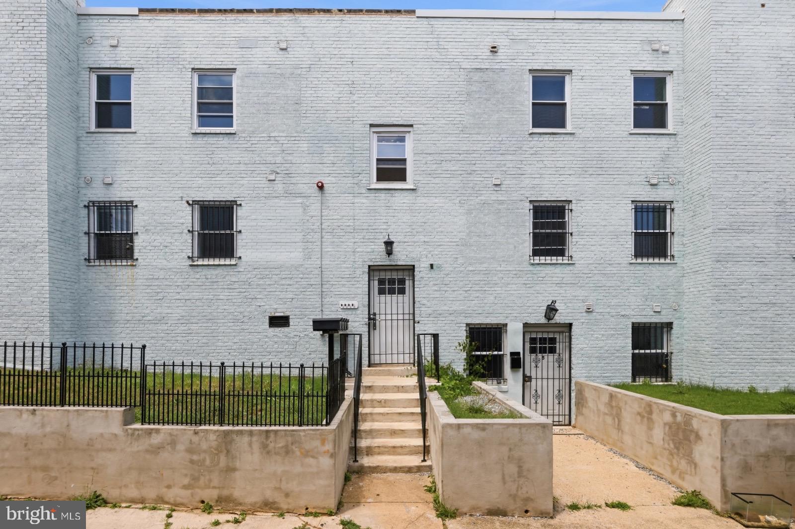 Photo 1 of 23 — 4230 6TH STREET SE 3, WASHINGTON, DC 20032