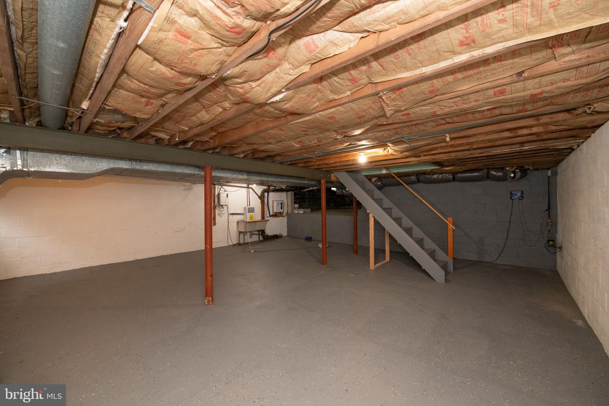 MEADOWBROOK - Residential