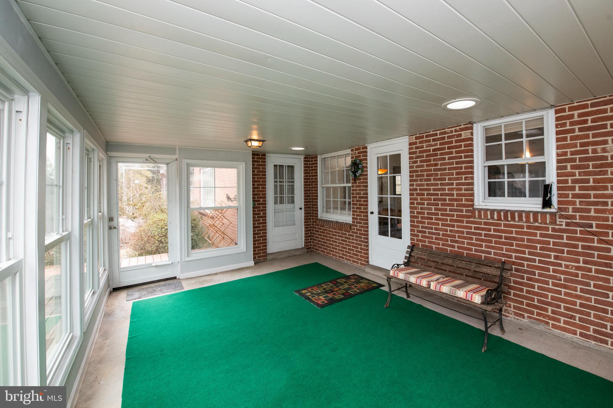 MEADOWBROOK - Residential