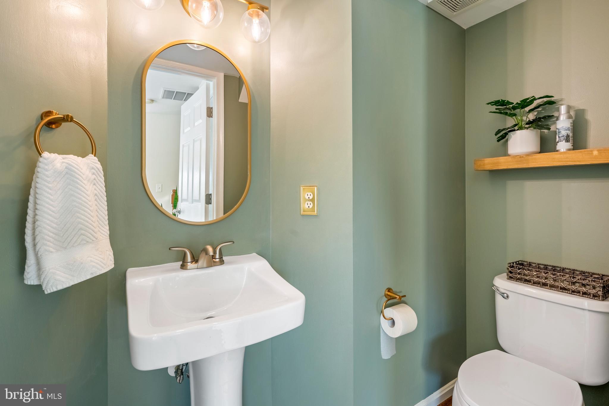 LAKE RIDGE POINTE CONDO - Residential