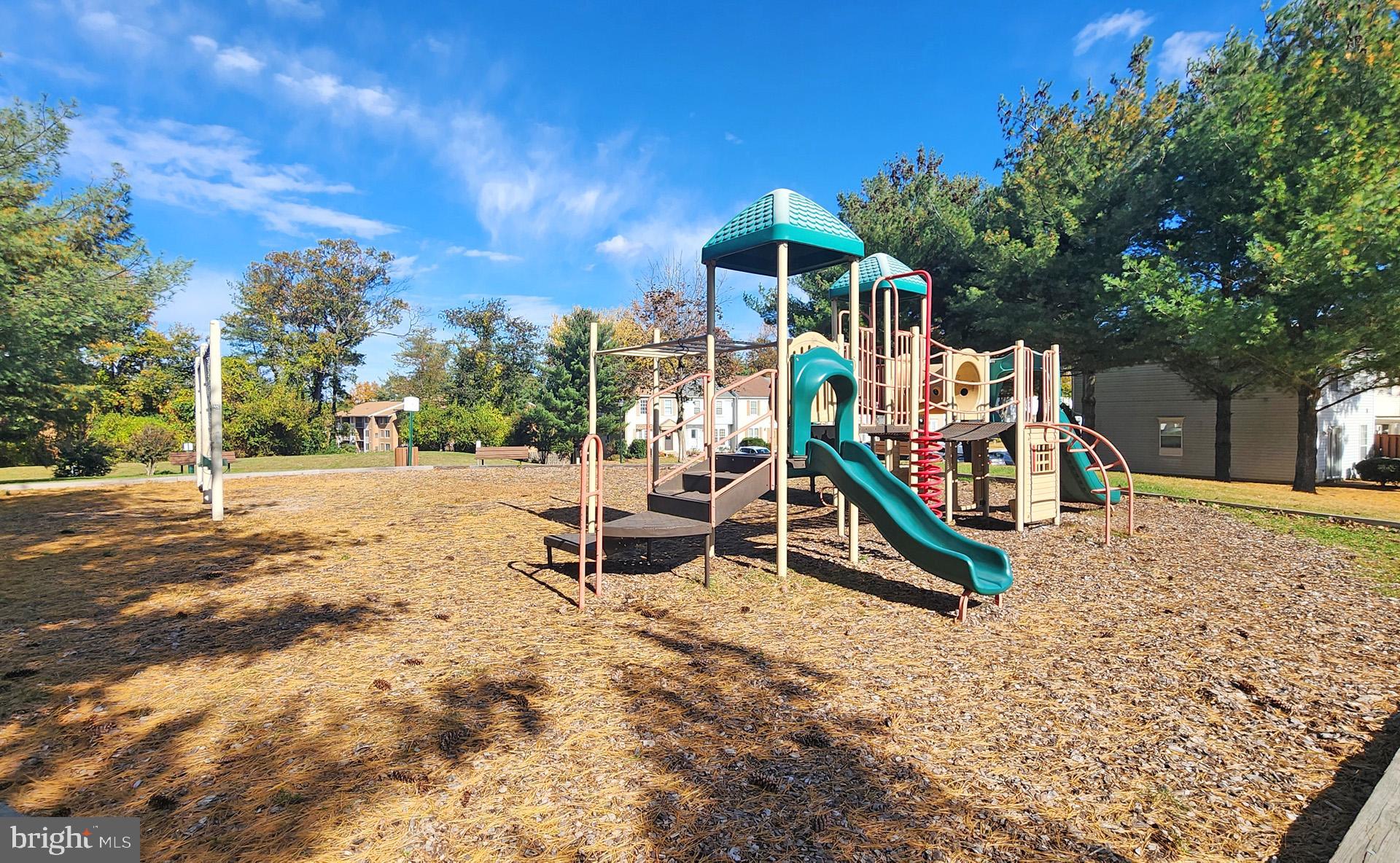 CLOVERLEAF TOWNHOUSES - Residential