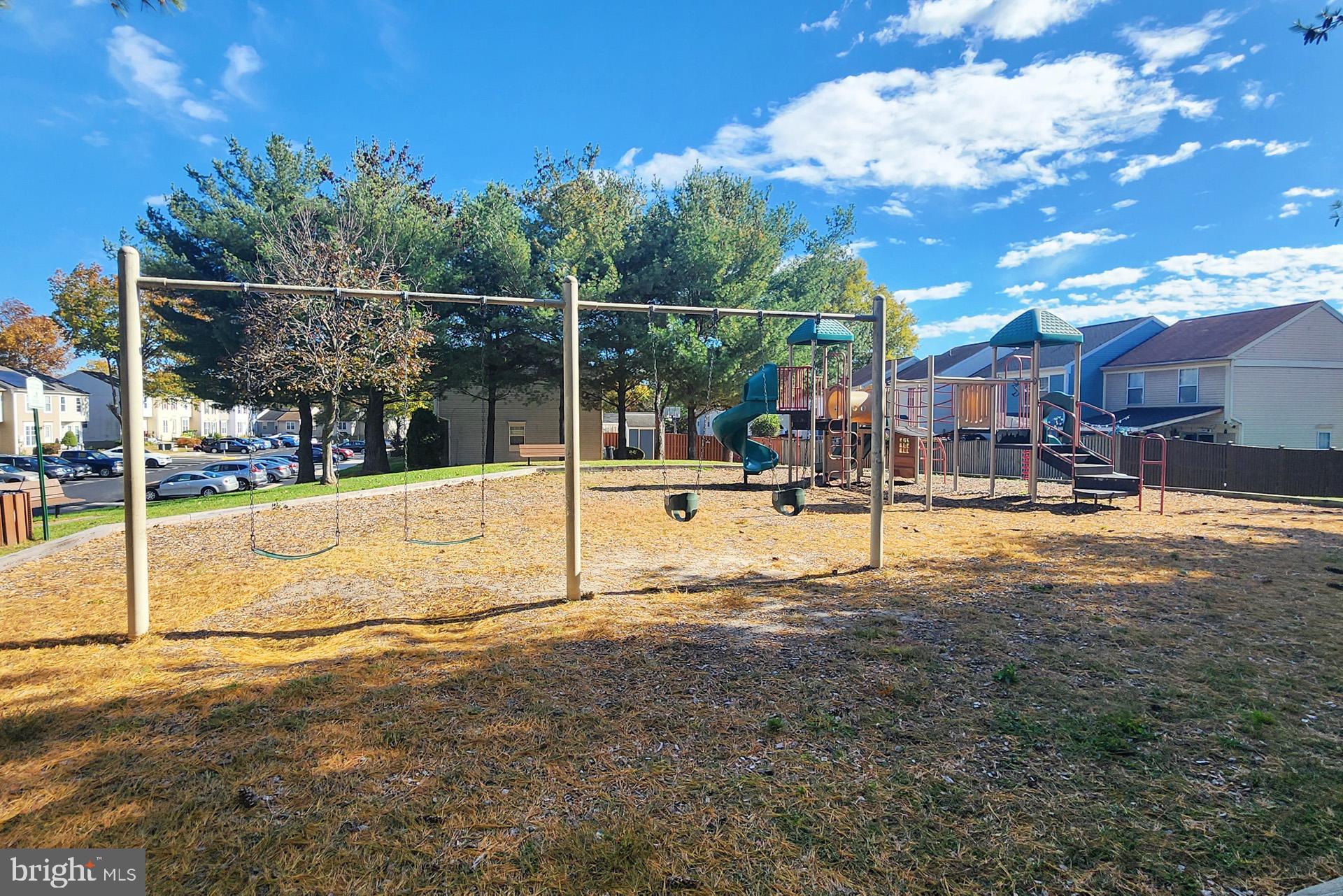 CLOVERLEAF TOWNHOUSES - Residential