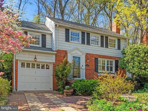 3306 Old Dominion Boulevard, Alexandria, VA MLS: VAAX2044600