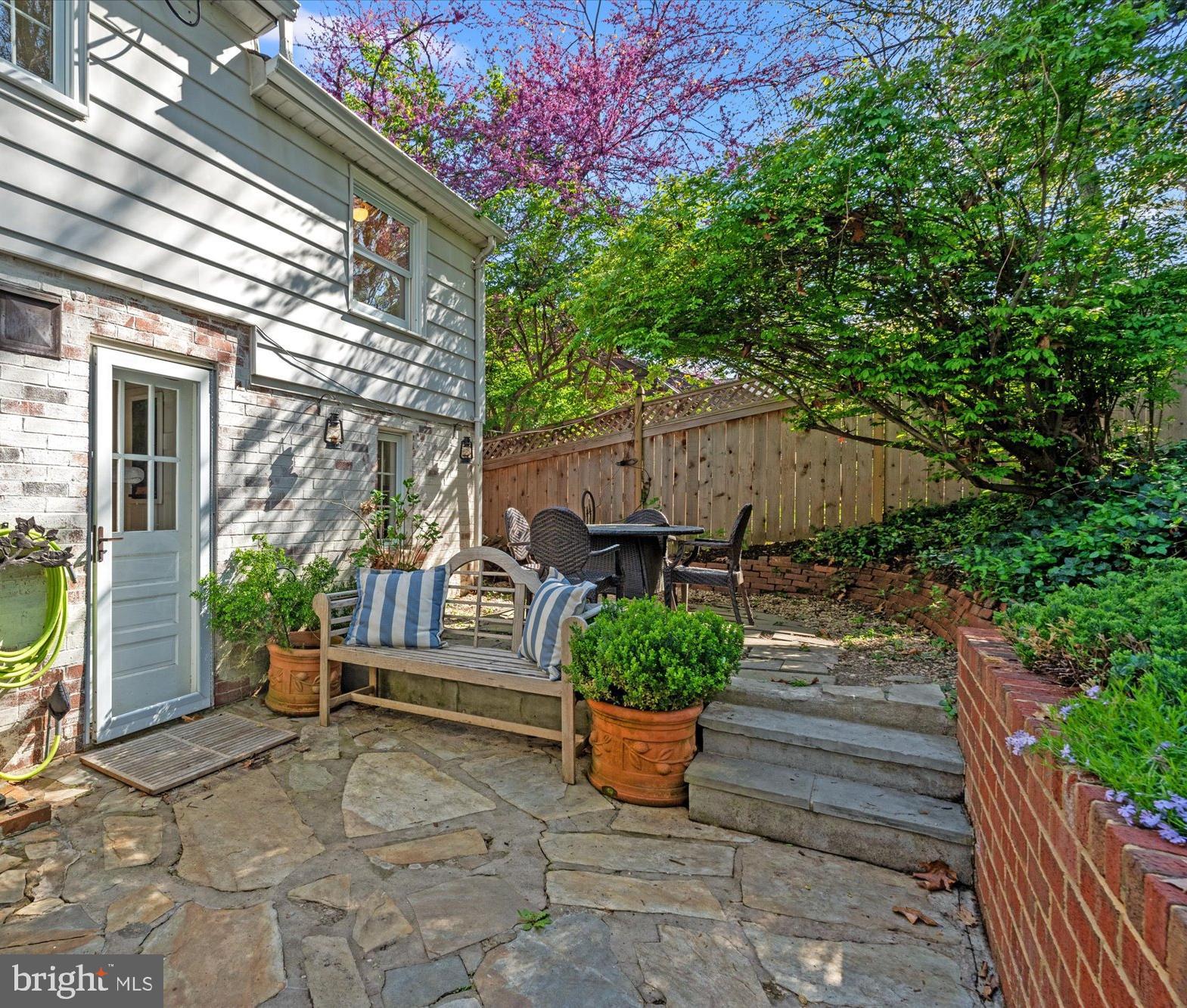 BEVERLEY HILLS - Residential