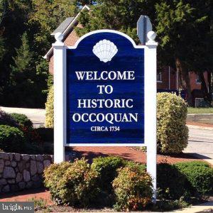 HOADLY MANOR - Residential Lease